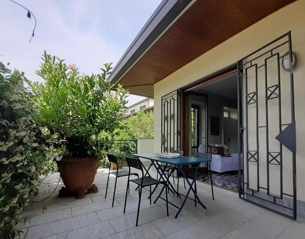 Maison Montello 瓦雷泽 外观 照片